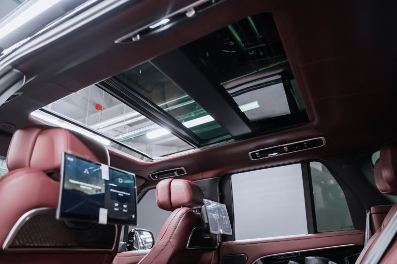 Land Rover Range Rover V — 2026