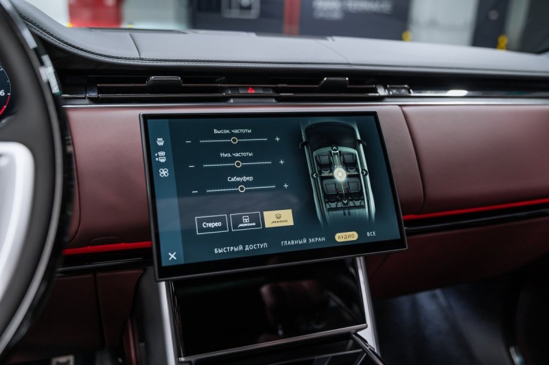Land Rover Range Rover V — 2026