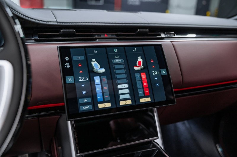 Land Rover Range Rover V — 2026