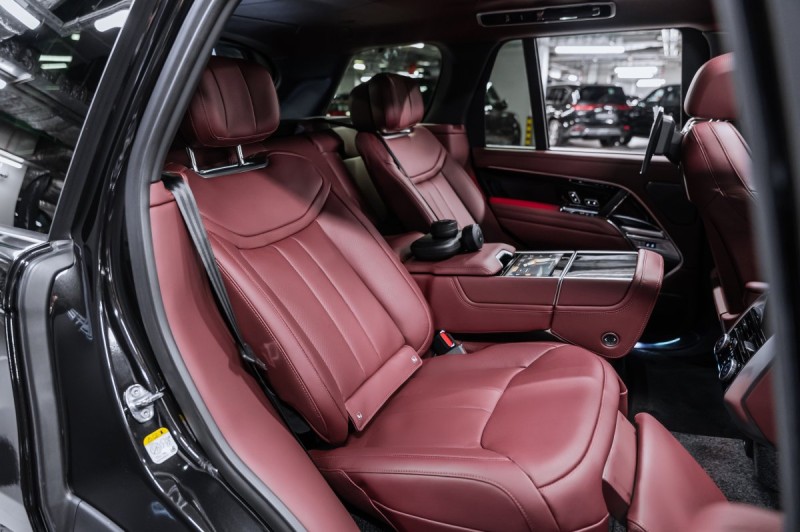 Land Rover Range Rover V — 2026