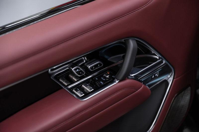 Land Rover Range Rover V — 2026