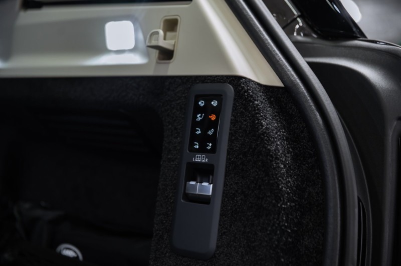 Land Rover Range Rover V — 2026
