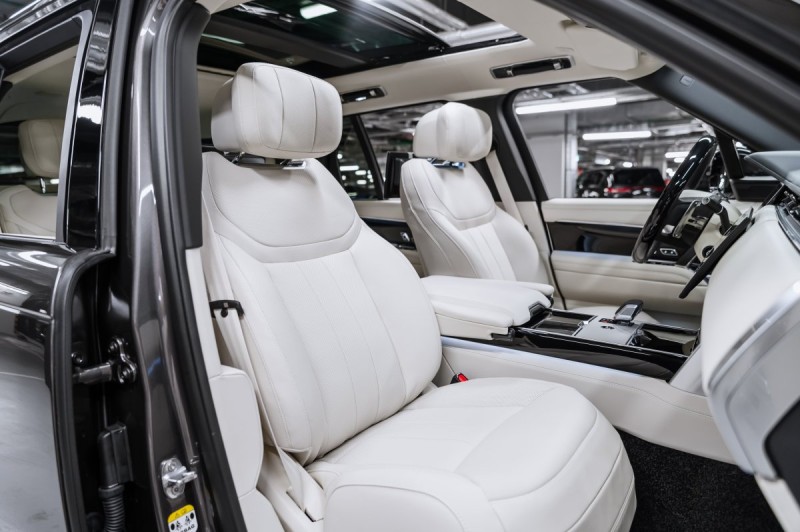Land Rover Range Rover V — 2026