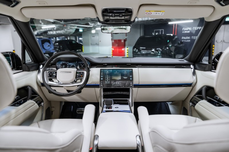 Land Rover Range Rover V — 2026