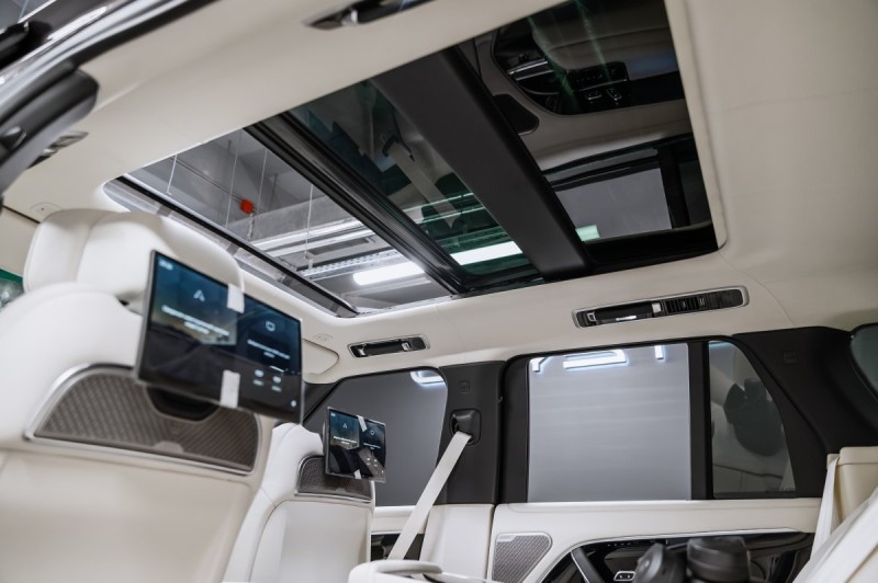Land Rover Range Rover V — 2026
