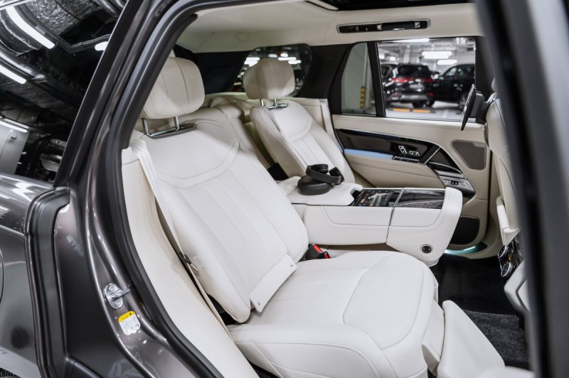Land Rover Range Rover V — 2026