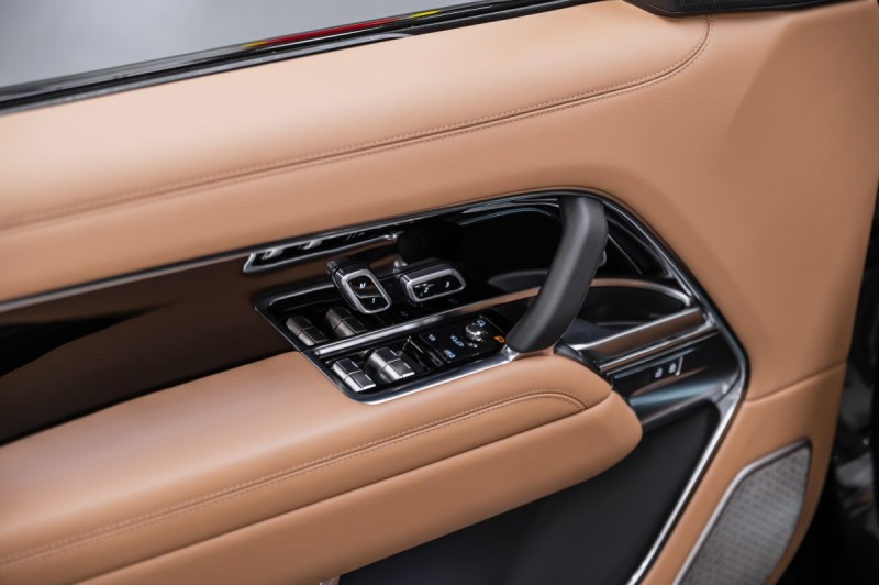 Land Rover Range Rover V — 2026
