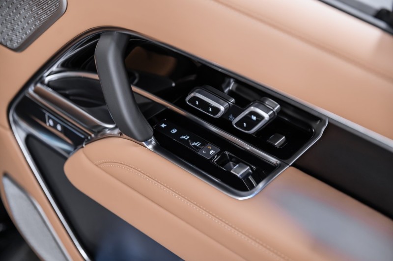 Land Rover Range Rover V — 2026