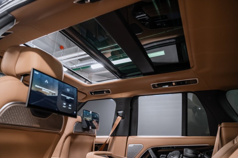 Land Rover Range Rover V — 2026