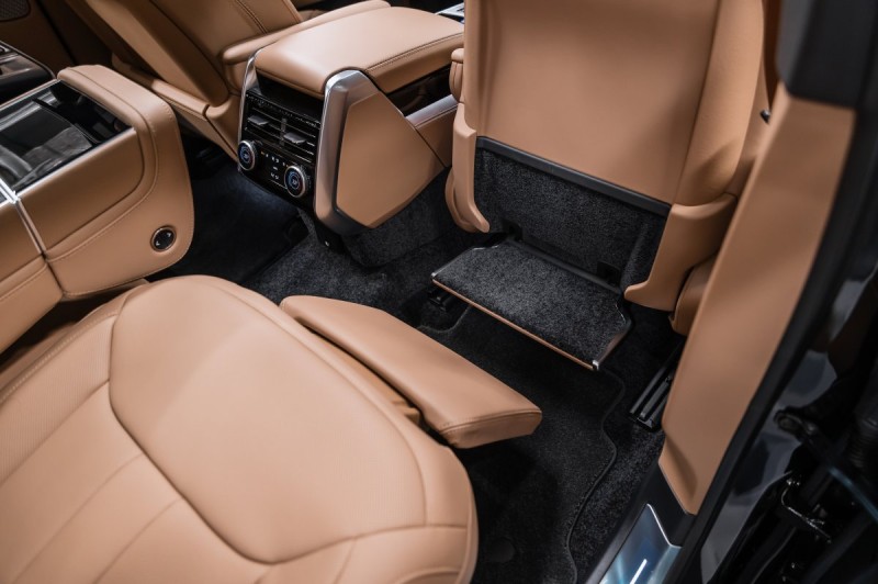 Land Rover Range Rover V — 2026