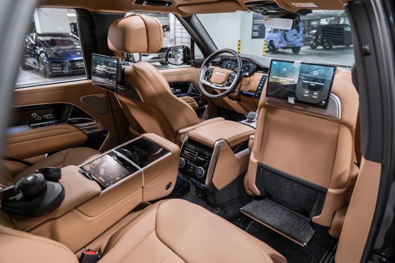 Land Rover Range Rover V — 2026