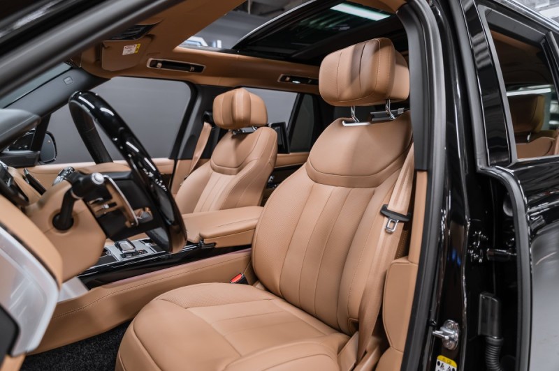 Land Rover Range Rover V — 2026