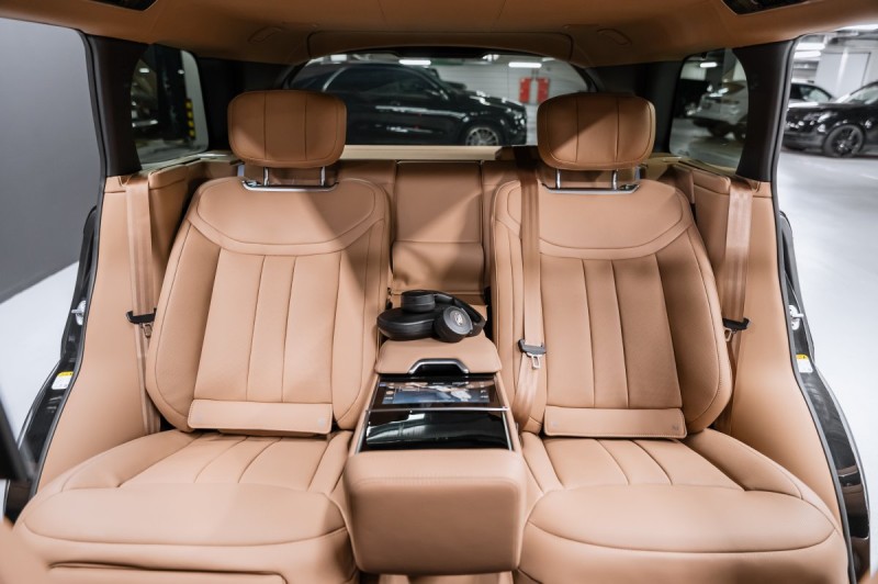 Land Rover Range Rover V — 2026
