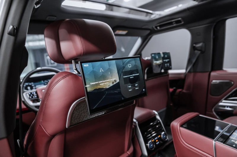 Land Rover Range Rover V — 2026