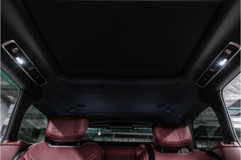 Land Rover Range Rover V — 2026