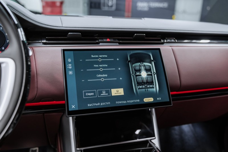 Land Rover Range Rover V — 2026