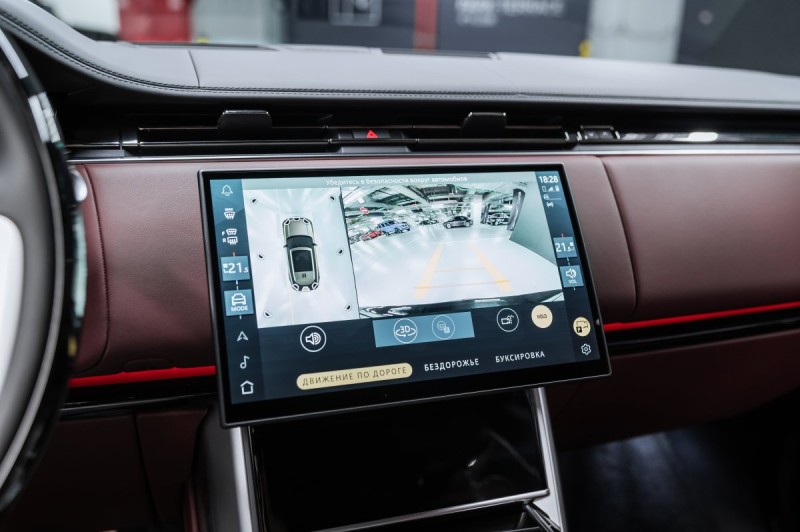Land Rover Range Rover V — 2026