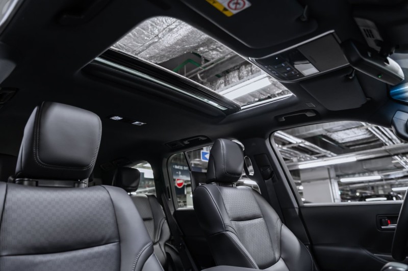 Toyota Land Cruiser Premium - 2026