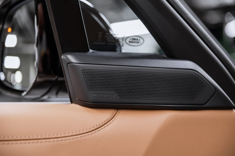 Land Rover Range Rover SV - 2025