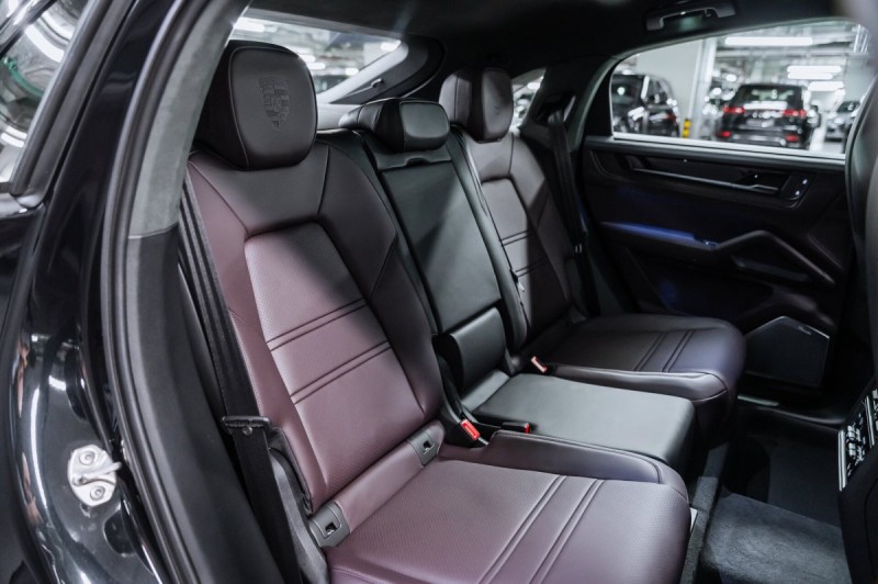 2026 Porsche Cayenne GTS Coupé