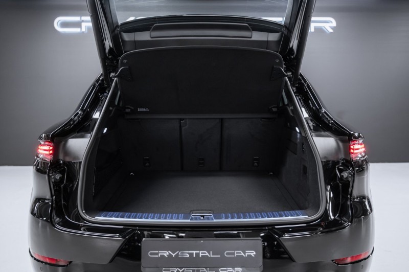 2026 Porsche Cayenne GTS Coupé