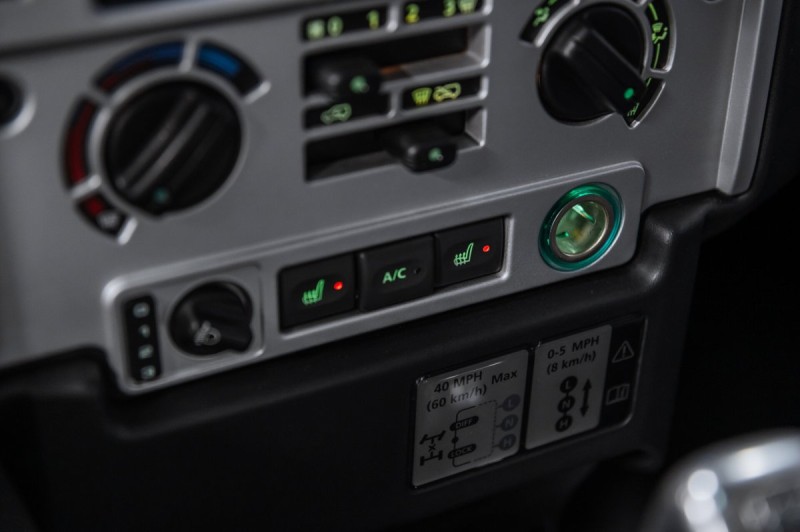 Land Rover Defender - 2008