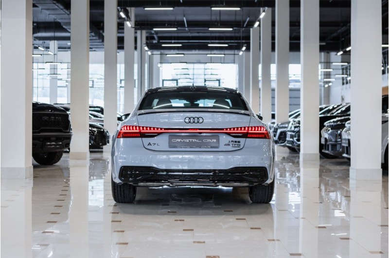 Audi A7L 45 TFSI - 2024