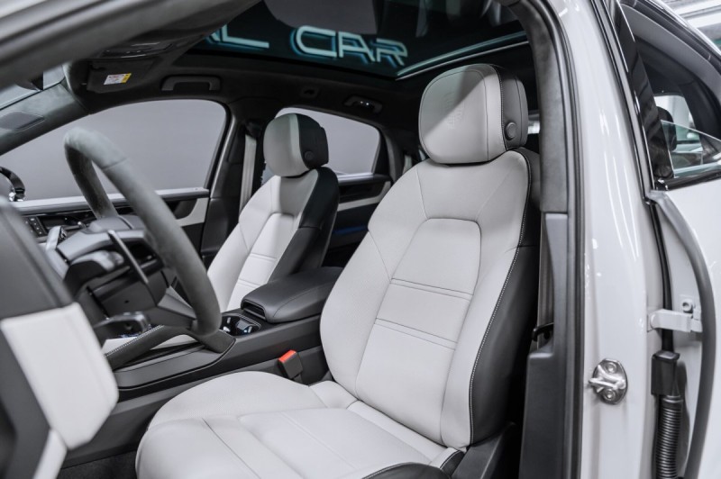 2026 Porsche Cayenne GTS Coupé