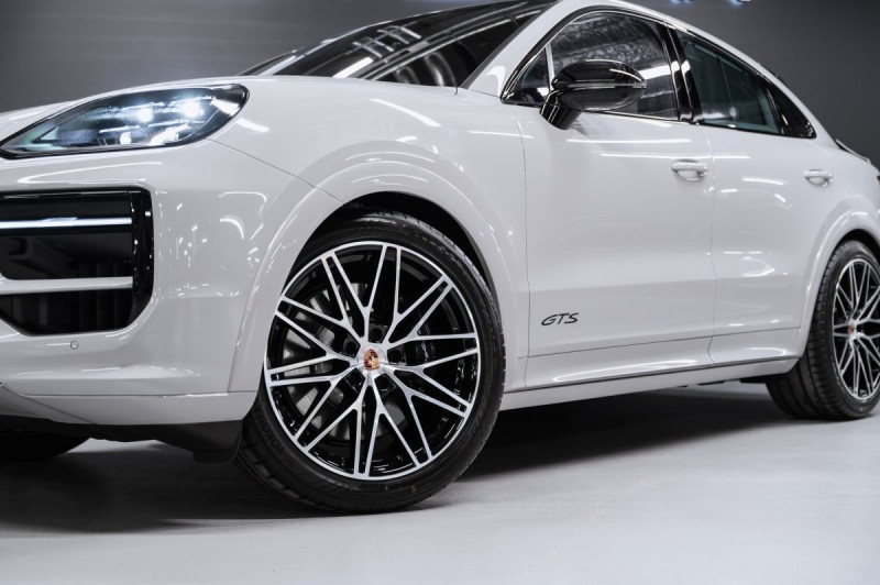 2026 Porsche Cayenne GTS Coupé