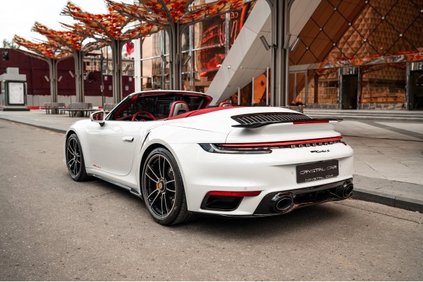 Porsche 911 Turbo S 2020