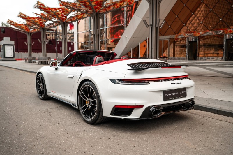Porsche 911 Turbo S 2020