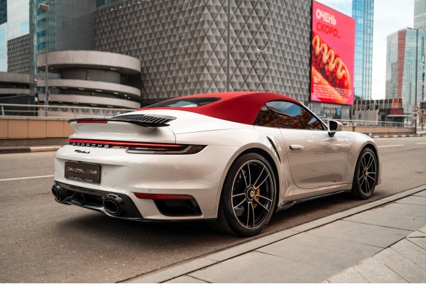 Porsche 911 Turbo S 2020