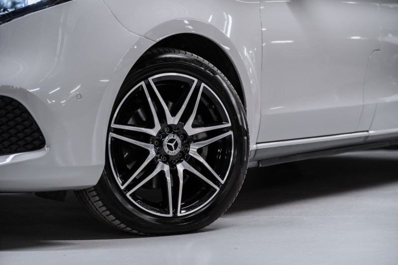 2023 Mercedes-Benz V-Класс