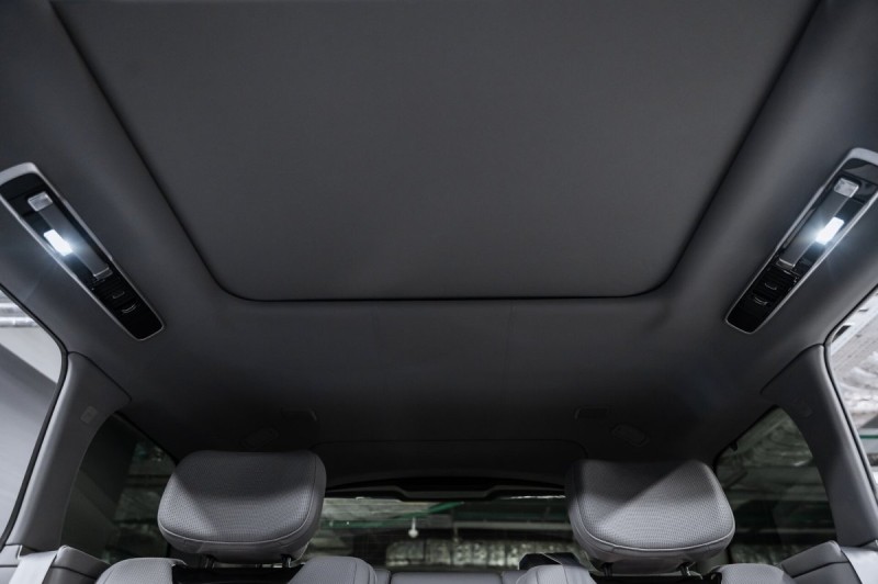 Land Rover Range Rover SV - 2025