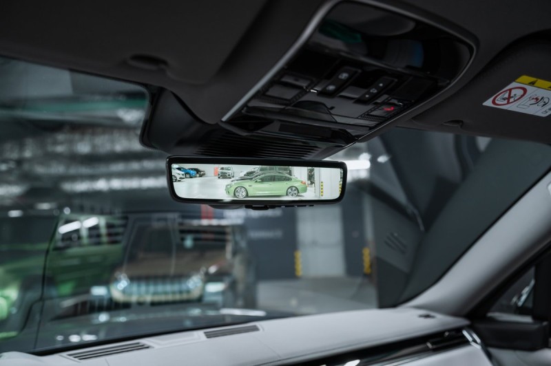 Land Rover Range Rover SV - 2025