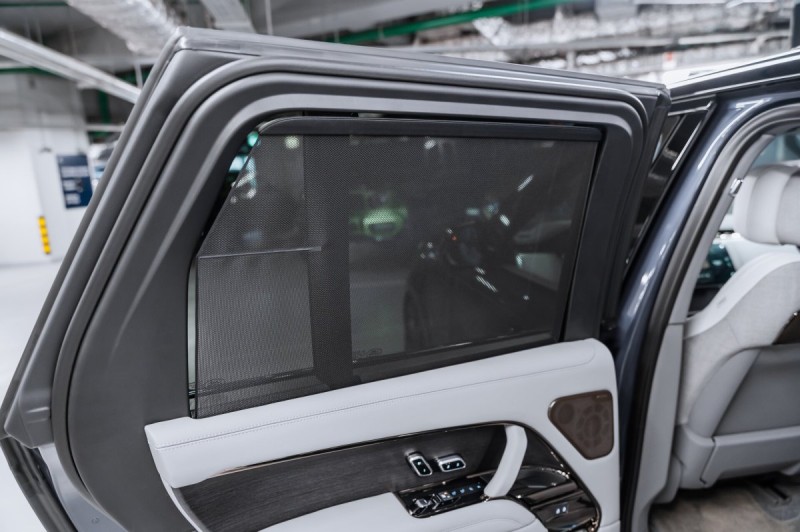 Land Rover Range Rover SV - 2025