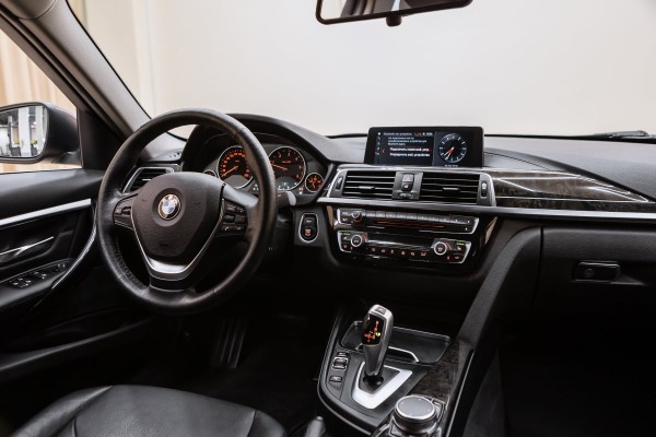 BMW 3 серия F30/F31 рестайлинг (2015—2020) Luxury Line - 2017