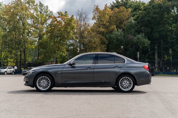 BMW 3 серия F30/F31 рестайлинг (2015—2020) Luxury Line - 2017