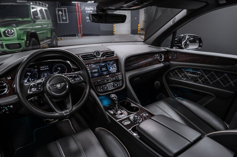 Bentley Bentayga  2021