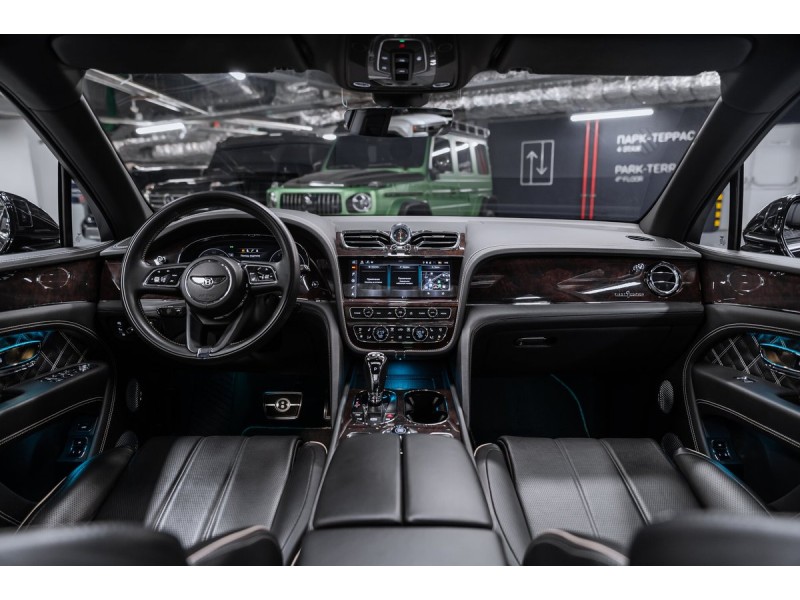 Bentley Bentayga  2021