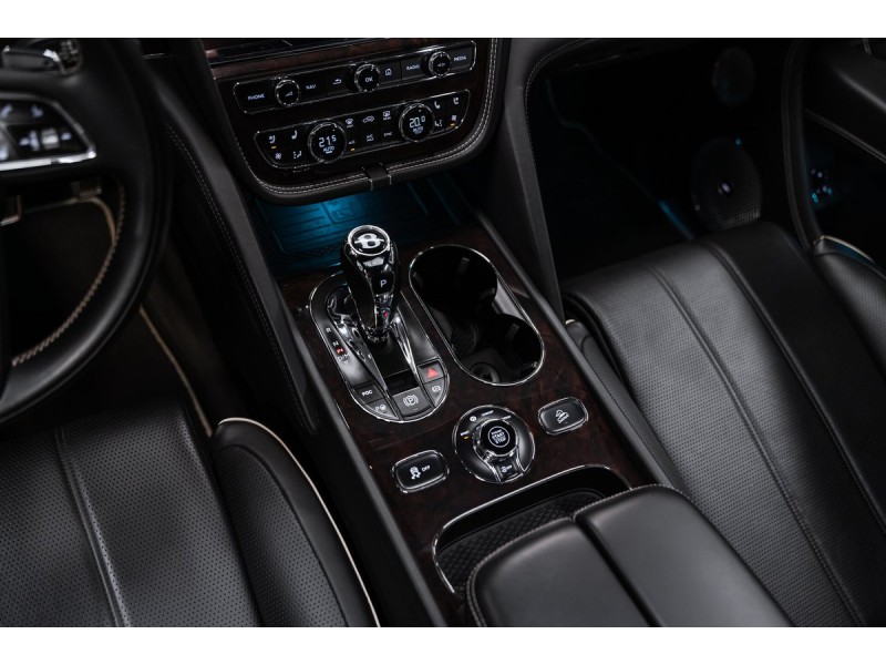 Bentley Bentayga  2021