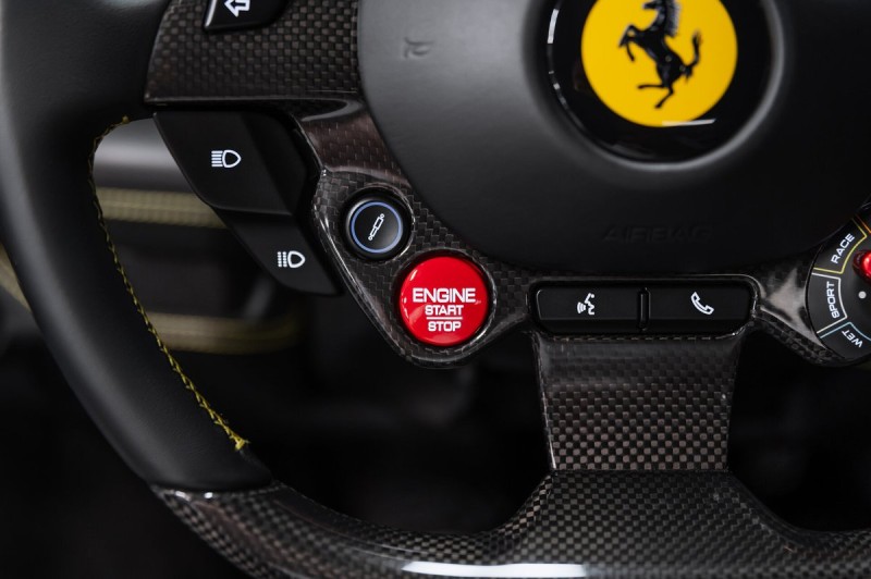 Ferrari F8 Individual 2021