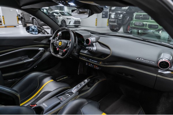 Ferrari F8 Individual 2021