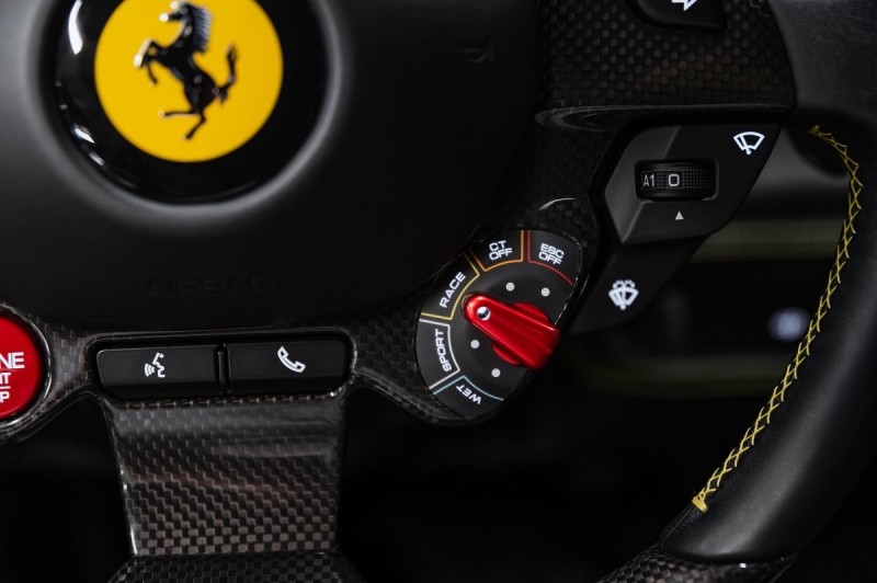 Ferrari F8 Individual 2021