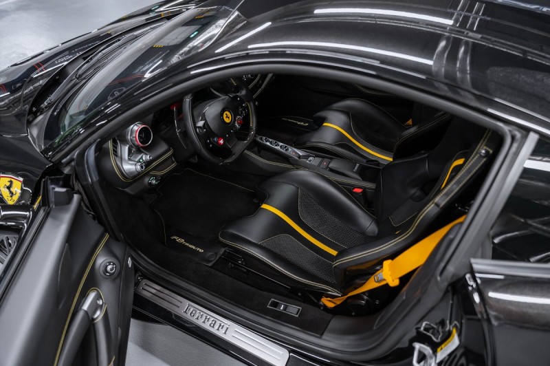 Ferrari F8 Individual 2021