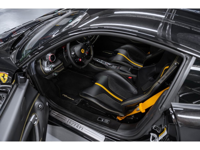 Ferrari F8 Individual 2021