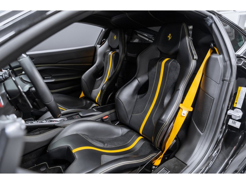 Ferrari F8 Individual 2021