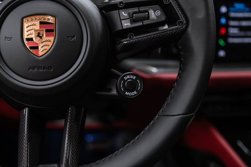 Porsche Cayenne GTS Coupé 2025