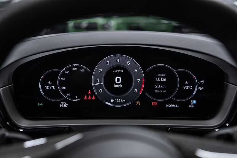 Porsche Cayenne GTS Coupé 2025