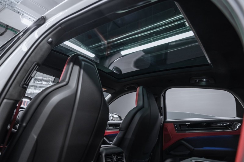 Porsche Cayenne GTS Coupé 2025